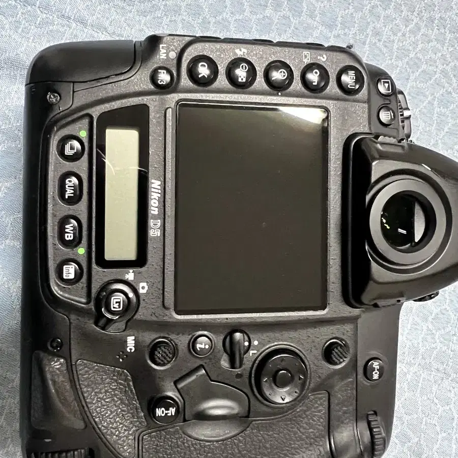 Nikon d5