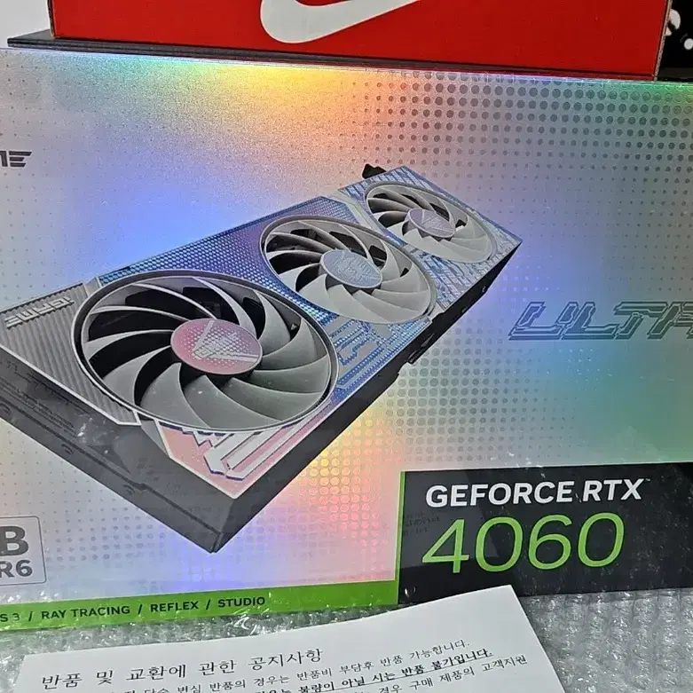 컬러풀 rtx4060 화이트 3팬 그래픽카드 판매합니다