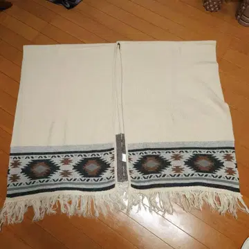 헤더 네이티브 무늬 니트 판초 가디건 아이보리