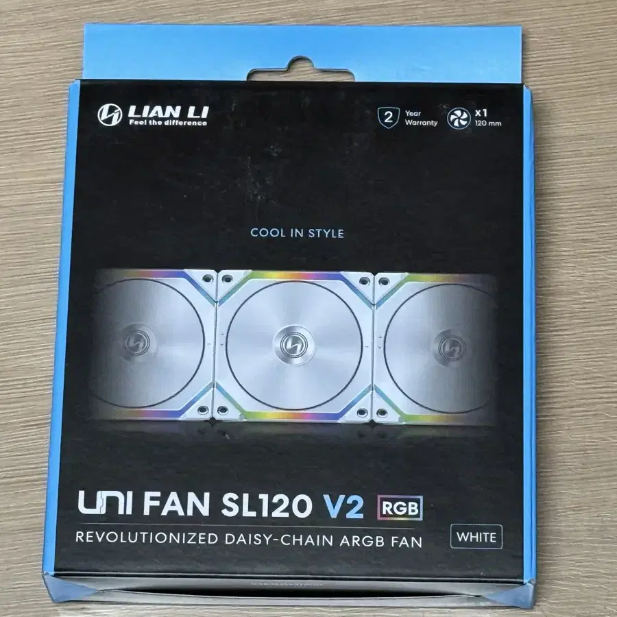 [미개봉] 리안리 UNI FAN SL120 V2 RGB 화이트 120mm