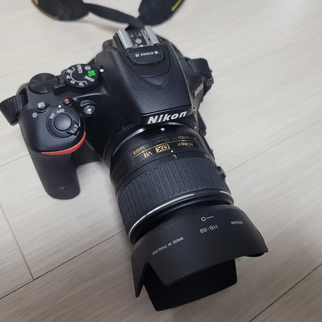 A급 니콘 DSLR 카메라 D5500 과 18-55 렌즈 세트