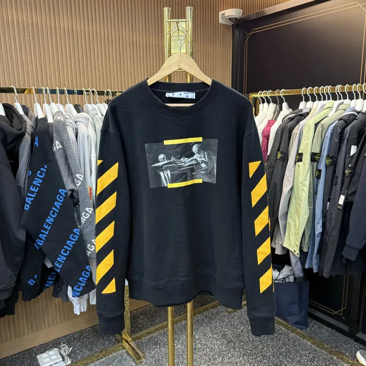 (2XL)오프화이트 카라바지오 맨투맨