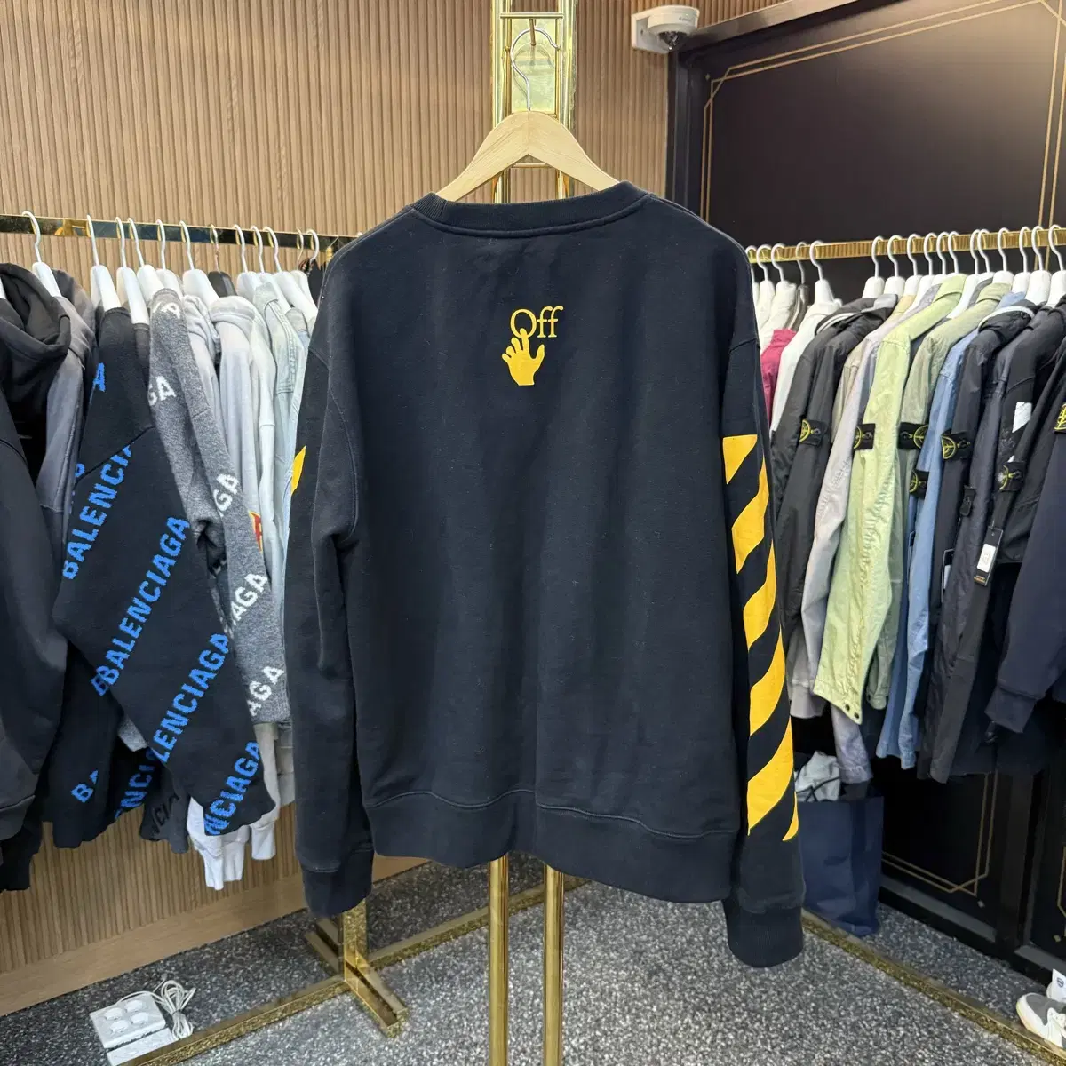 (2XL)오프화이트 카라바지오 맨투맨