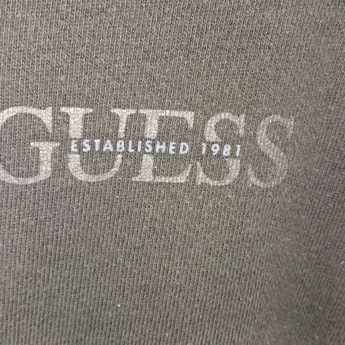 게스 GUESS 남성 라운드넥 긴팔 맨투맨_DARK GREY(XL)