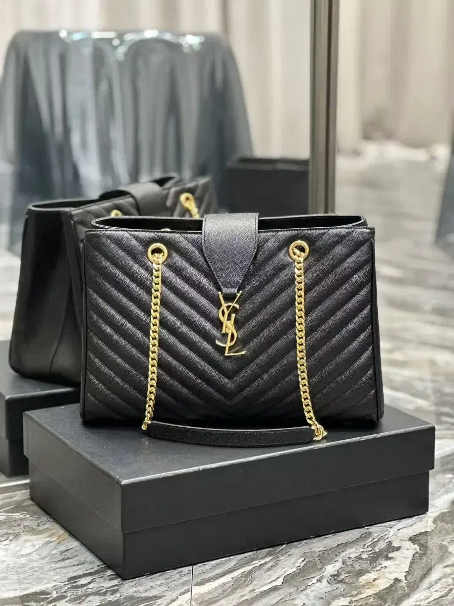 SAINT LAURENT YSL토트 숄더 크로스백33*22*15cm