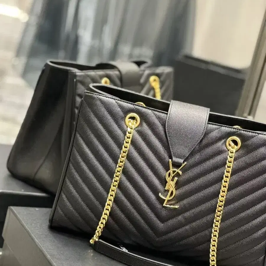 SAINT LAURENT YSL토트 숄더 크로스백33*22*15cm