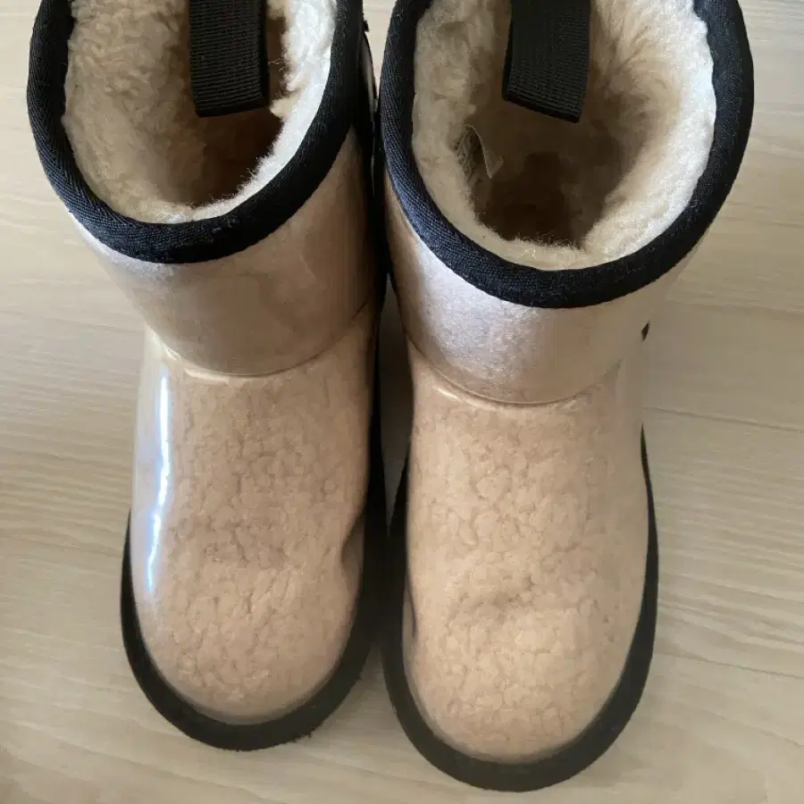 UGG 클리어 키즈 11-12사이즈