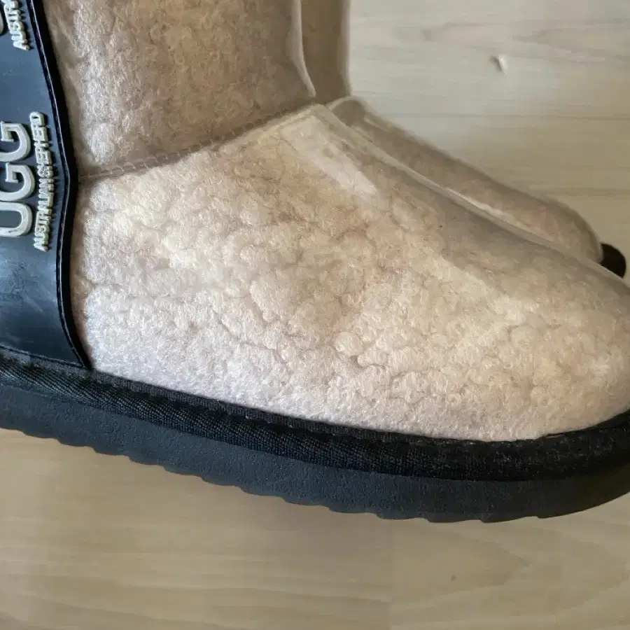 UGG 클리어 키즈 11-12사이즈