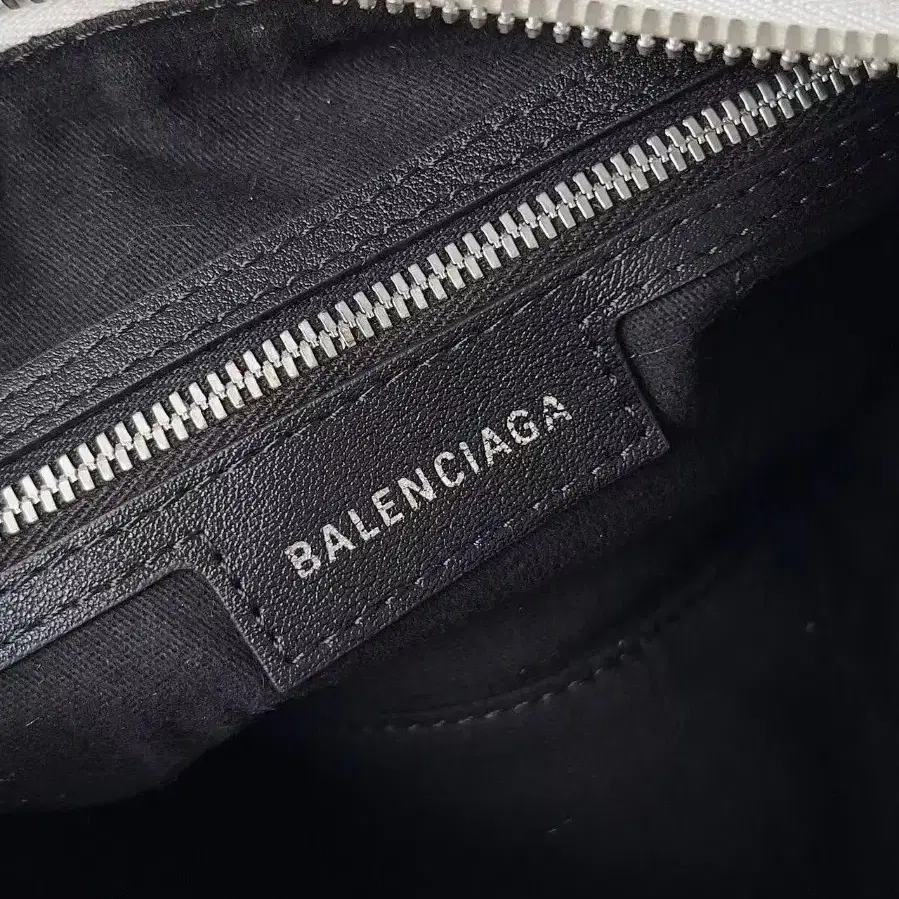 BALENCIAGA S.A.여행백 토트 숄더백19.8*14*11.9cm