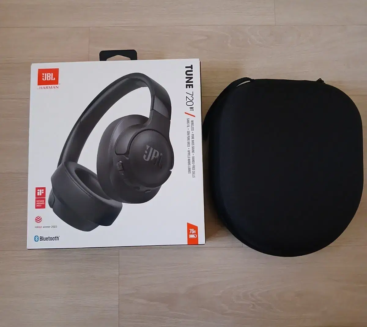 JBL TUNE 720BT (거의 새제품) + JBL 전용 헤드폰 케이스