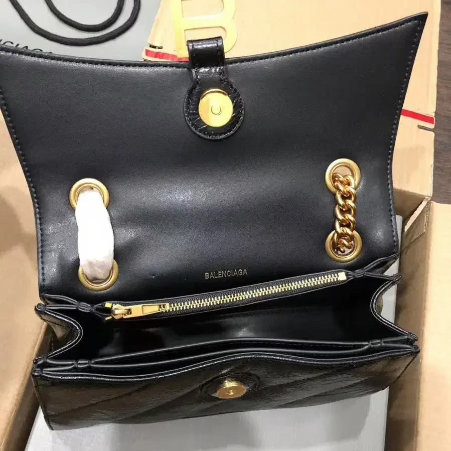 BALENCIAGA S.A.체인 토트 숄더백25*15*9.5cm