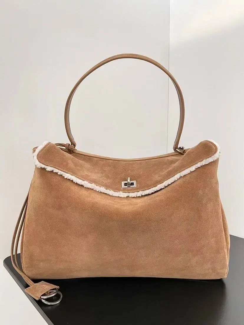 BALENCIAGA 사이드 백 토트 크로스백39.8*29.9*12.9cm