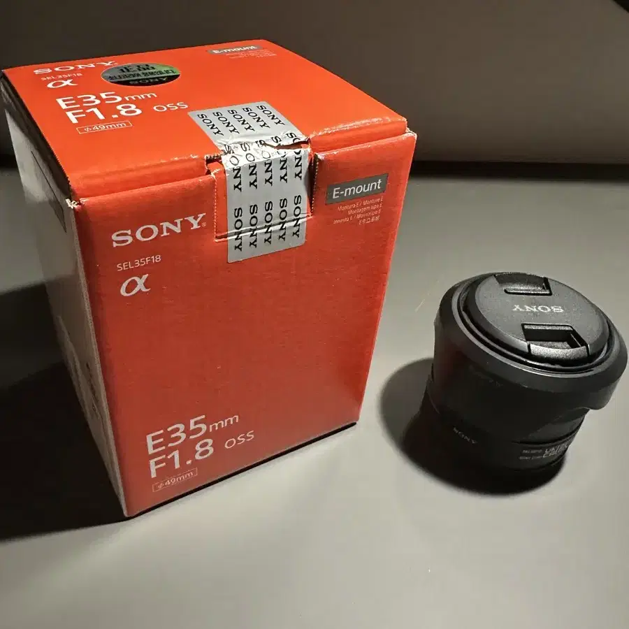 SONY SEL35F18