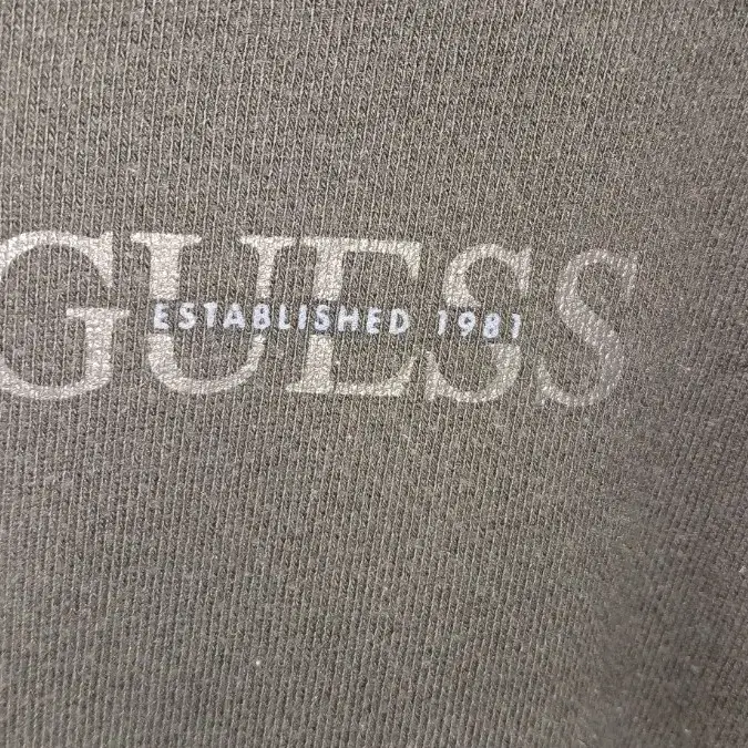 게스 GUESS 남성 라운드넥 긴팔 맨투맨_DARK GREY(XL)