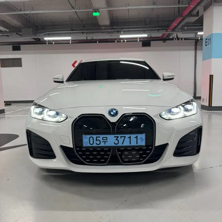 BMW i4 프로 팝니다