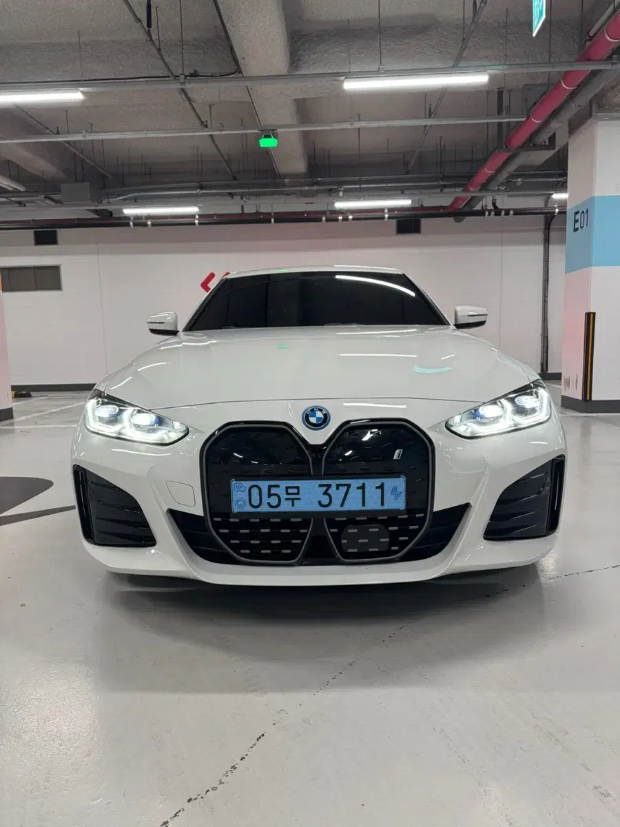 BMW i4 프로 팝니다