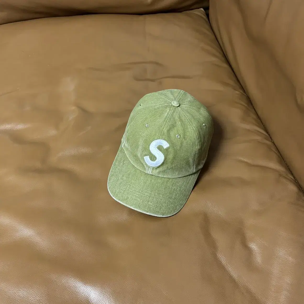 Supreme 슈프림 피그먼트 탄 S로고 6패널 볼캡 모자 Pigment