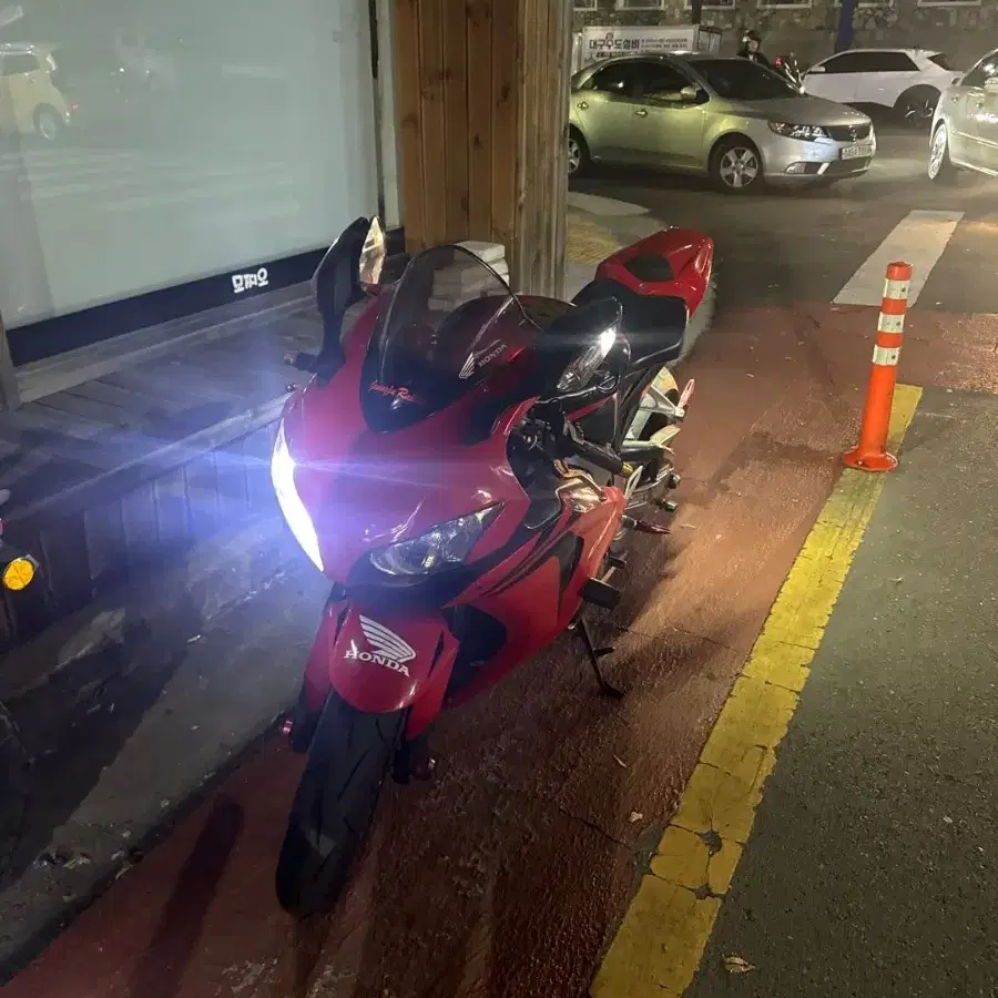 cbr1000rr 급매합니다.