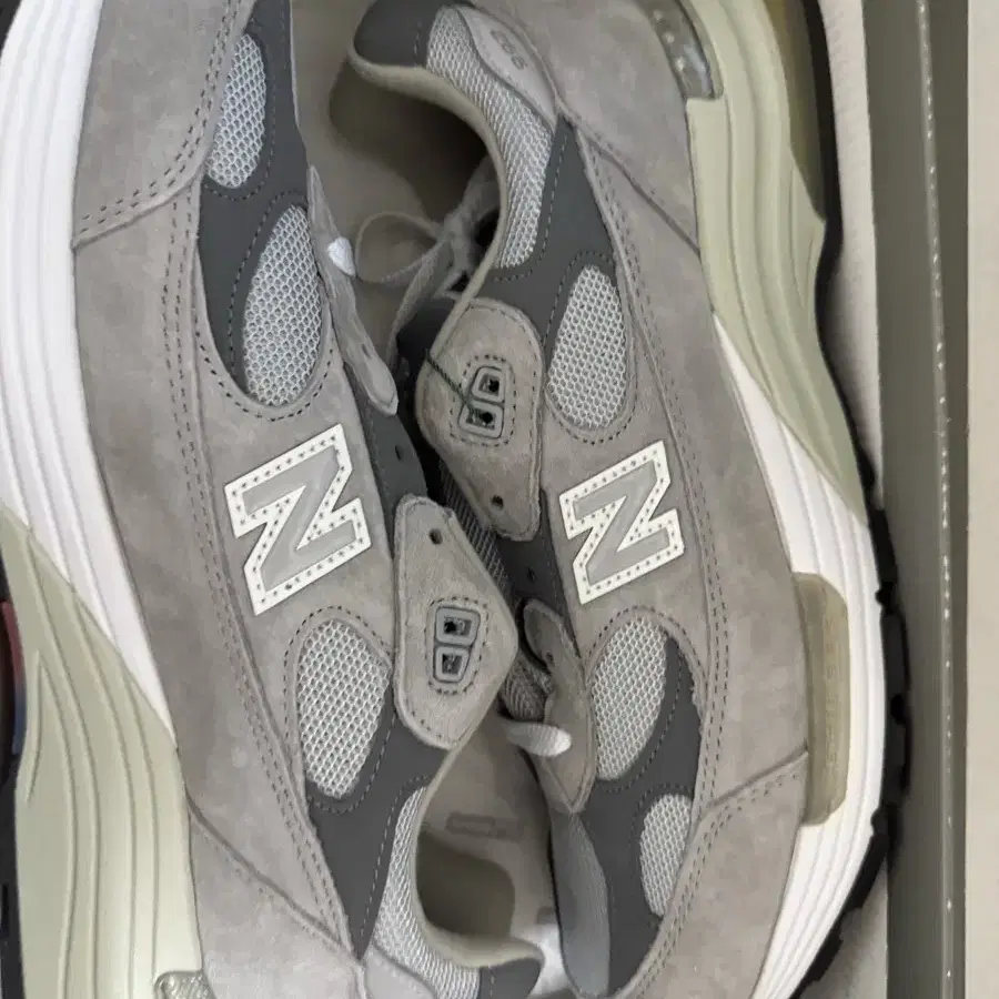 (신품) New Balance M992GR 290 정품검수제품