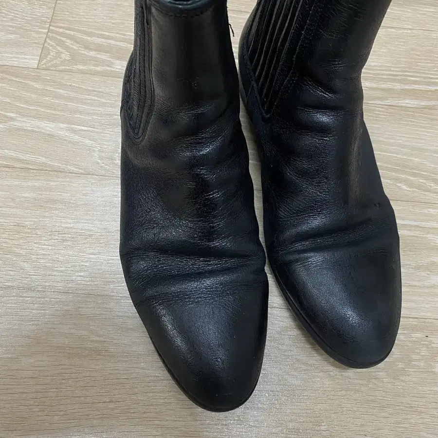 자라 첼시 부츠 ( 리엘 가죽) size 38