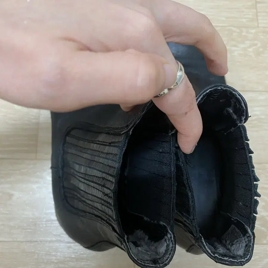 자라 첼시 부츠 ( 리엘 가죽) size 38