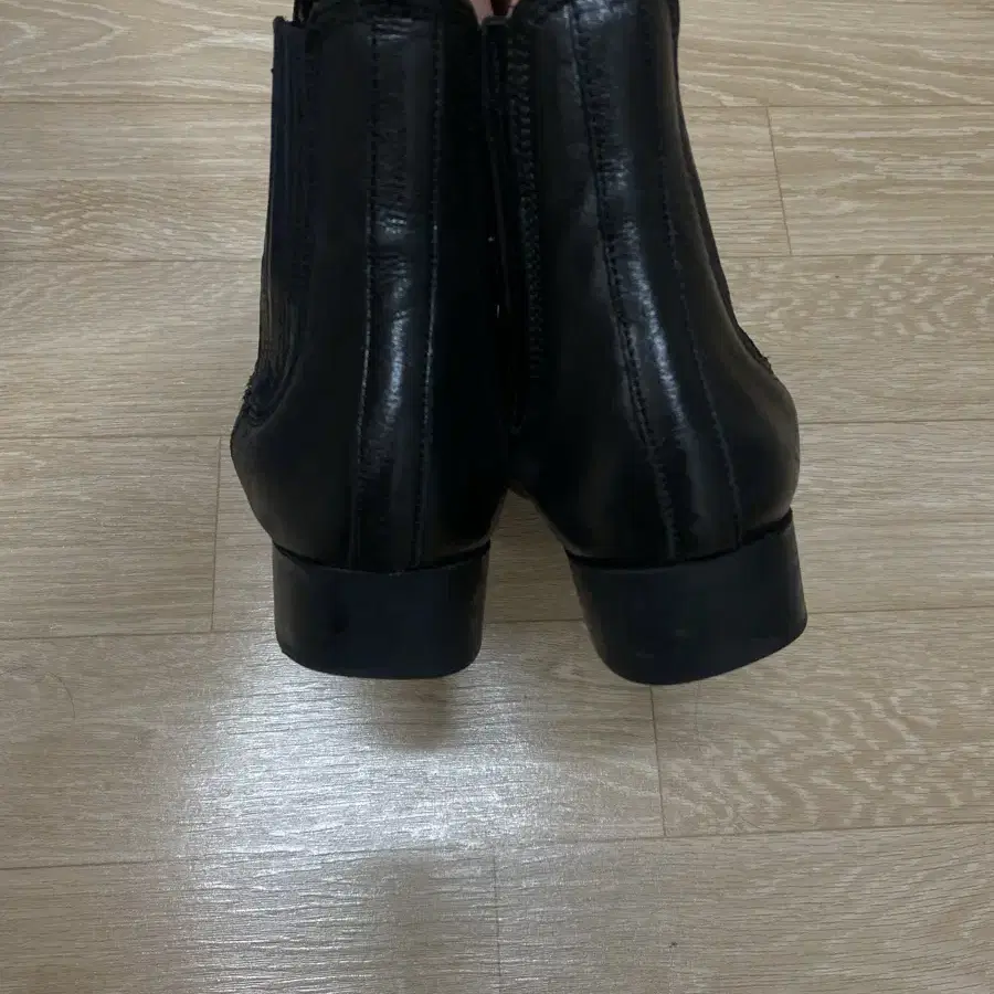 자라 첼시 부츠 ( 리엘 가죽) size 38