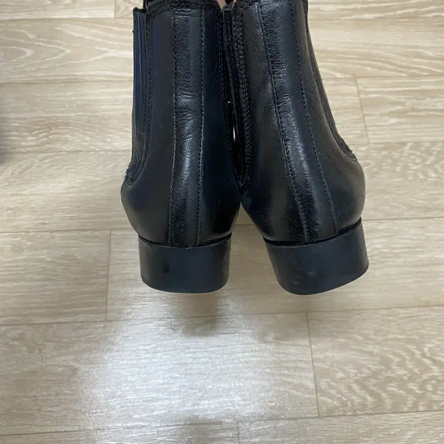 자라 첼시 부츠 ( 리엘 가죽) size 38