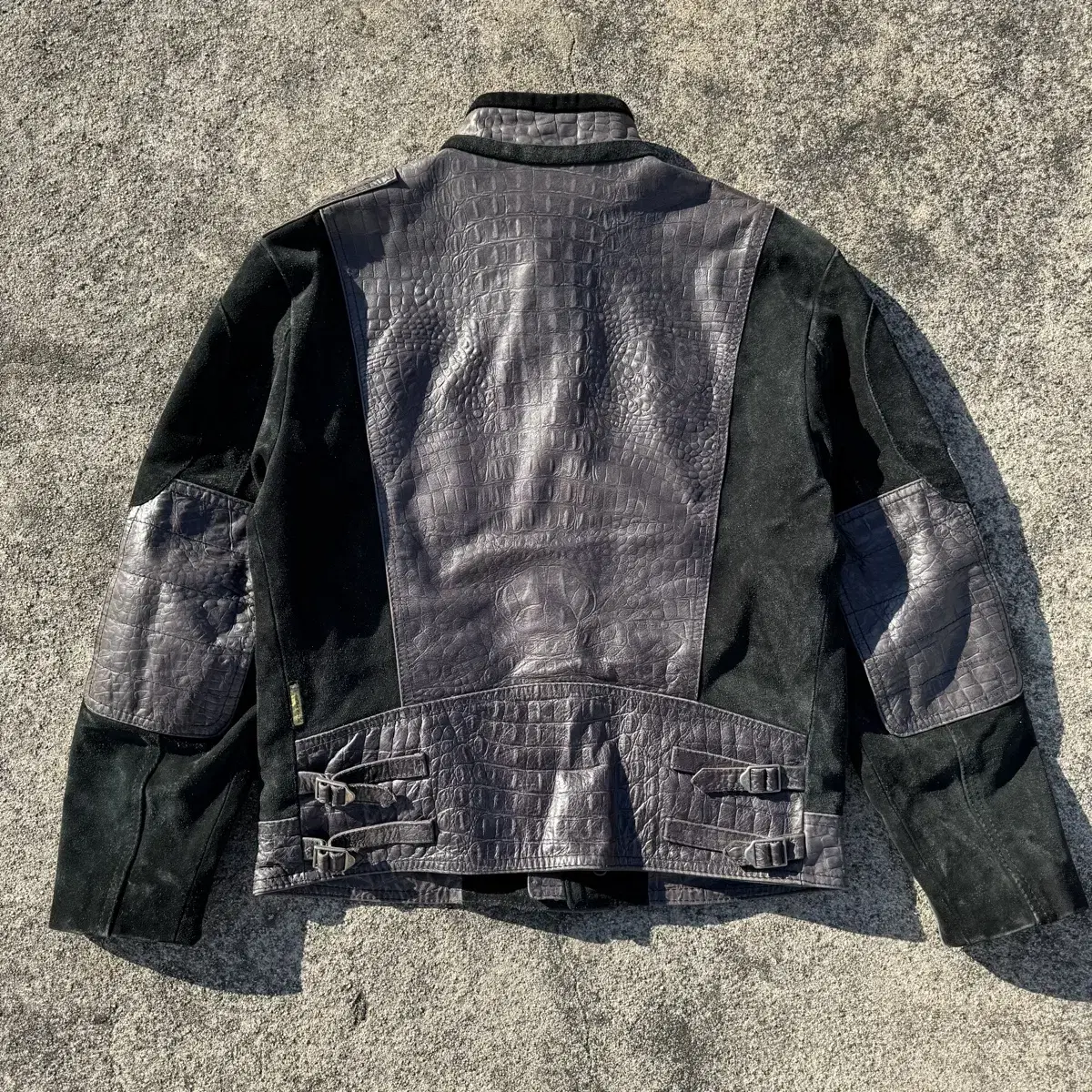 [M~L] Armani Jeans Dragon Hide 가죽 자켓