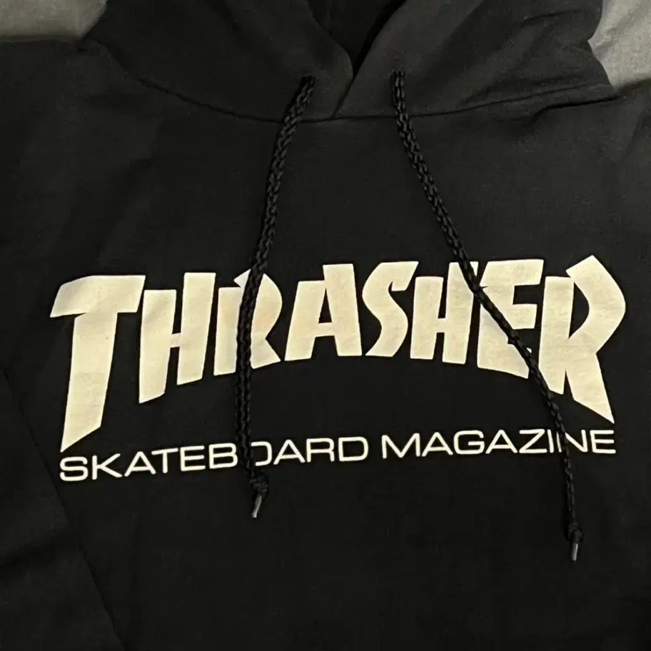 THRASHER 쓰래셔 후드티 M