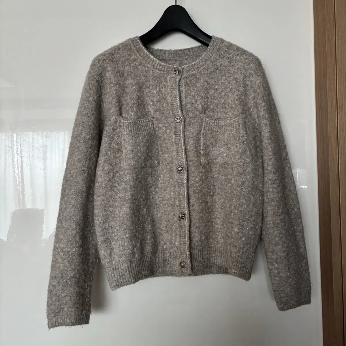 FlitzMe 2022 Metal Round Silver Yarn Cardigan Oldmoney Look DeMuirlook