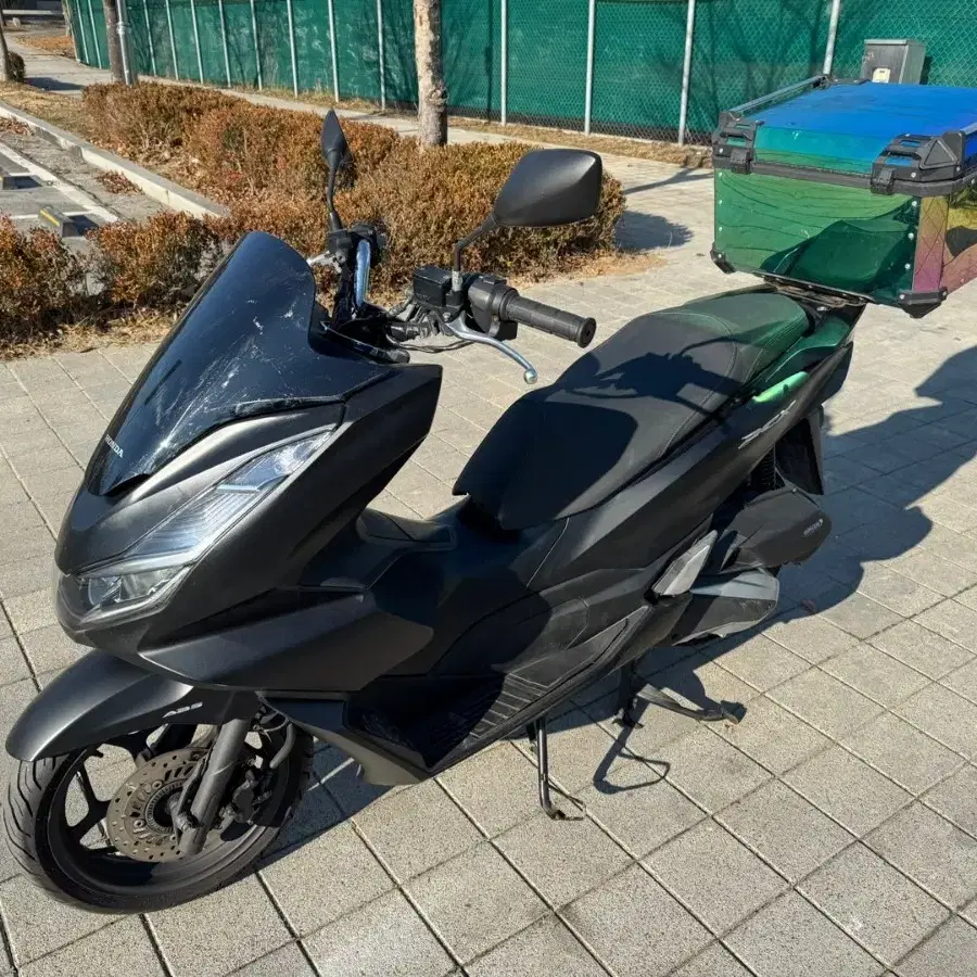 혼다 pcx125 21년 abs 짧은키로수 판매합니다