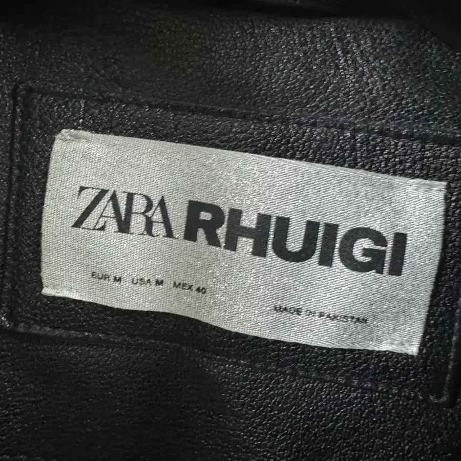 ZARA RHUIGI 가죽 스타디움 재킷 (블랙/아이보리, M 사이즈)