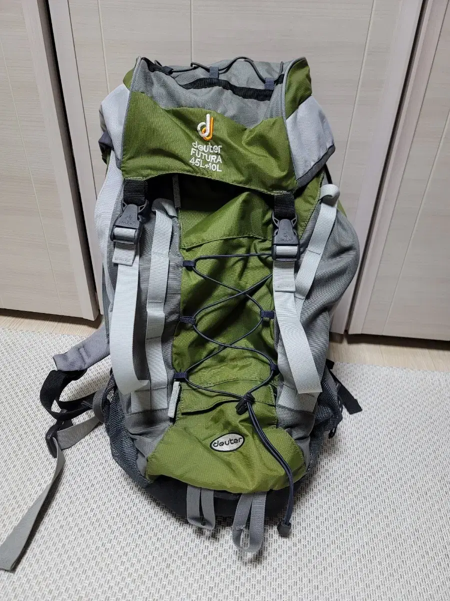 Deuter Backpack Putra 45+10 Mountaineering Backpacking (Rain Cover)