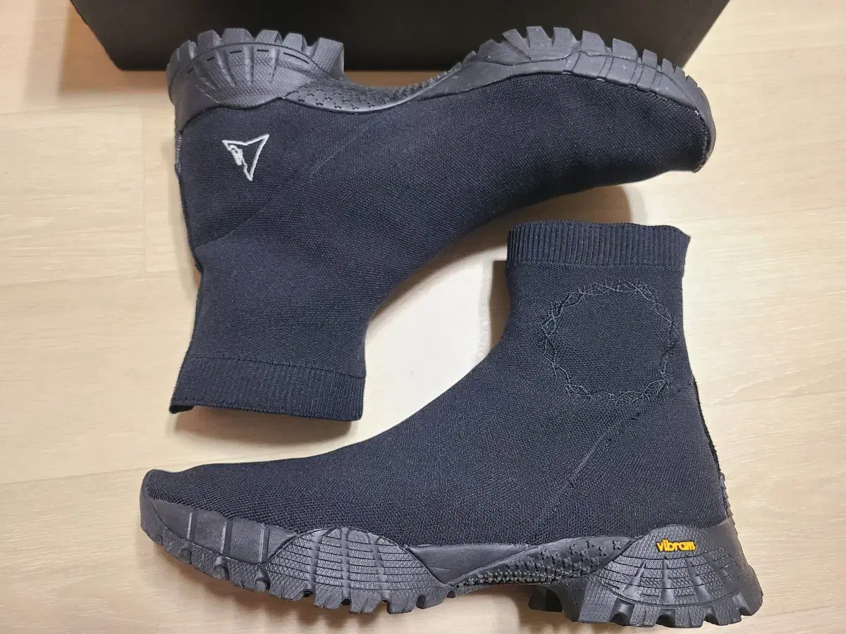 Alix roa Collaboration Knit Boots