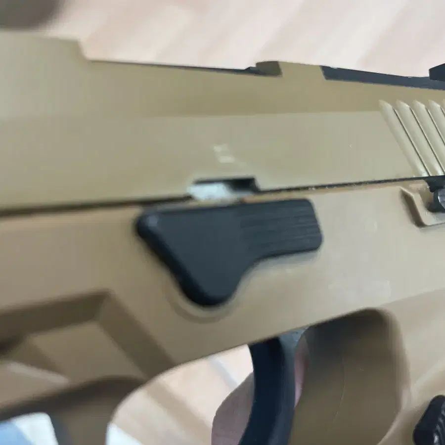 VFC SIG M17 GBB 팝니다.