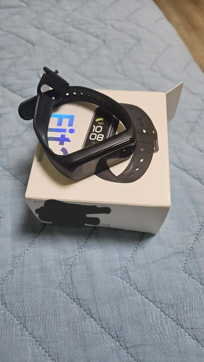 Galaxy FIT2 (charger, box included)