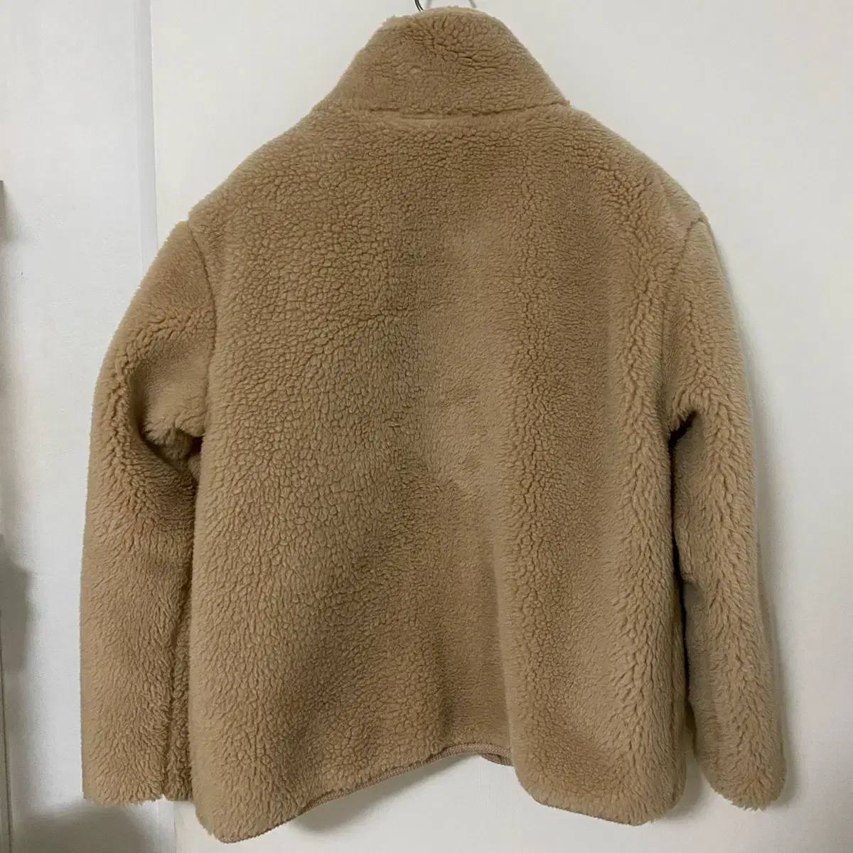 Letter 레터 Bear fleece jumper (camel)