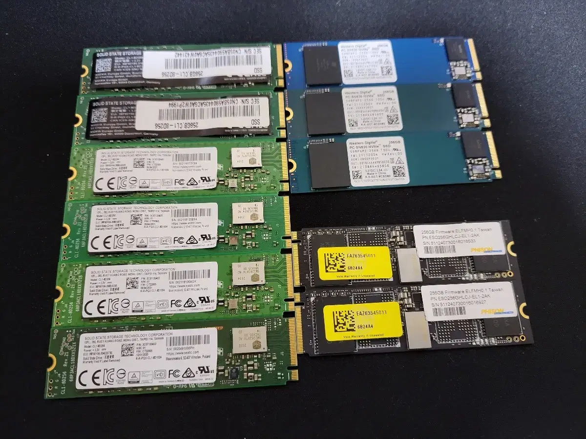 컴퓨터 저장장치 NVME SSD 256GB 3종류