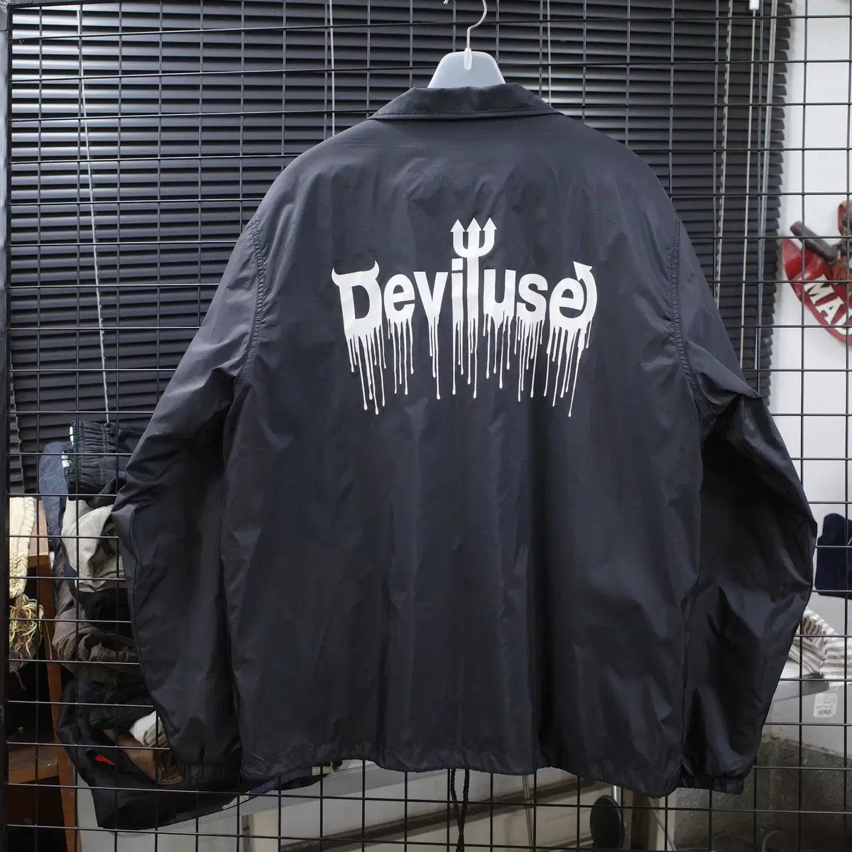 DEVILUSE 코치 자켓