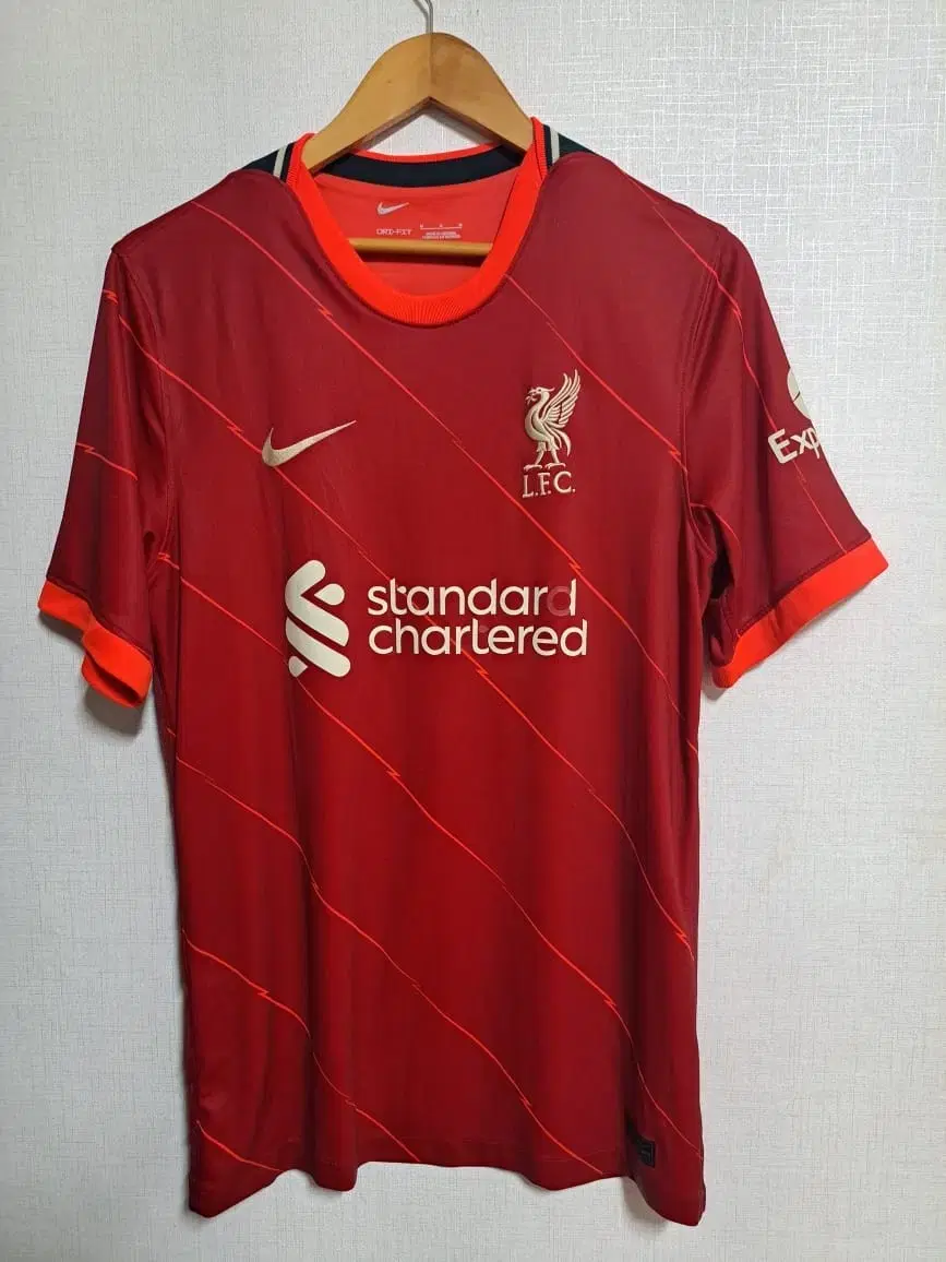 Liverpool uniform Jacket 리버풀 유니폼 재킷