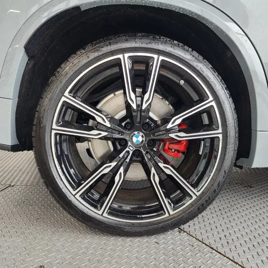 2024 bmw x5 m60i