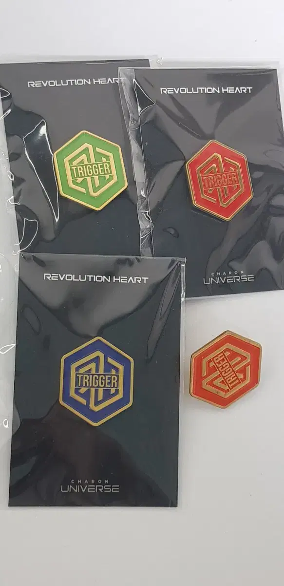 Revolutionary Heart Badge Gemini Llew Onew Jack Trigger Heavy Artillery Silver Knights