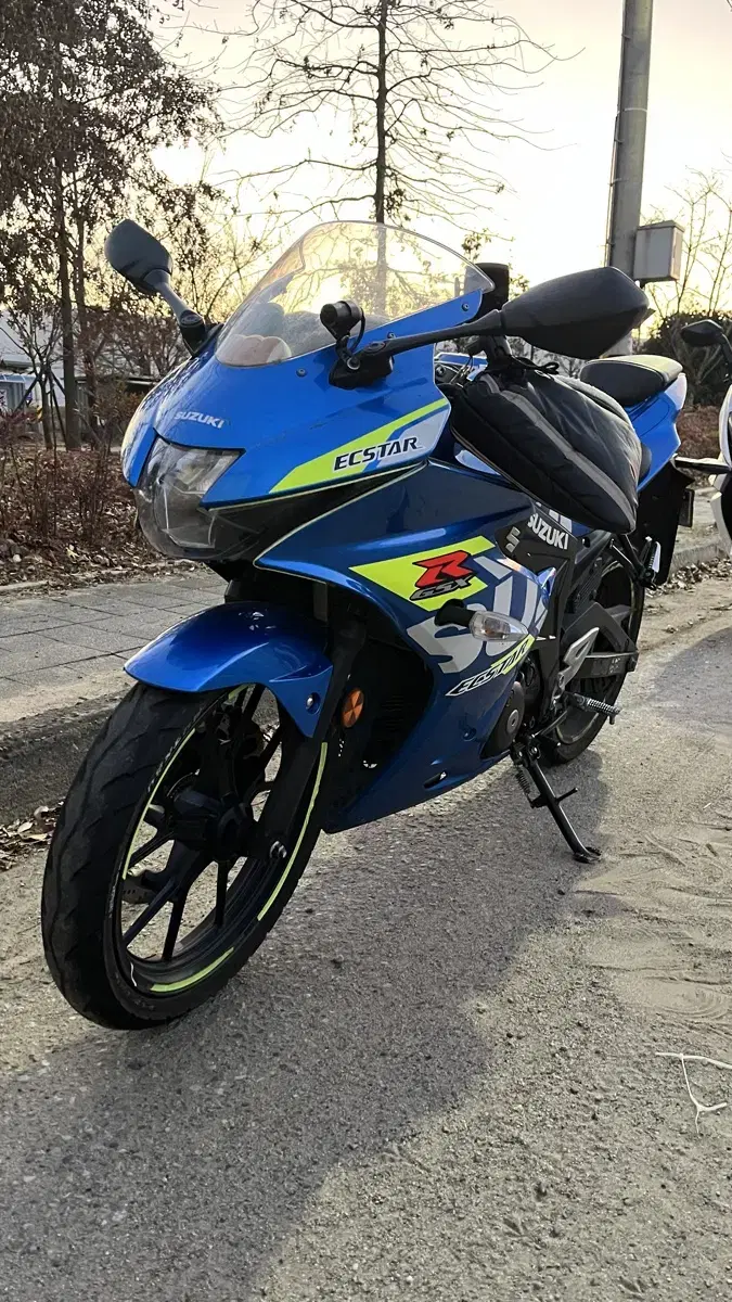 개인매물) 2023년 스즈키 gsxr125 판매 xmax대차