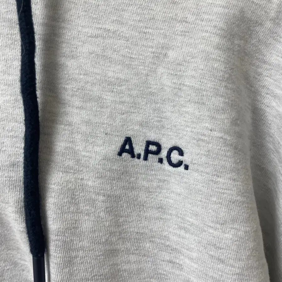 APC 후드티