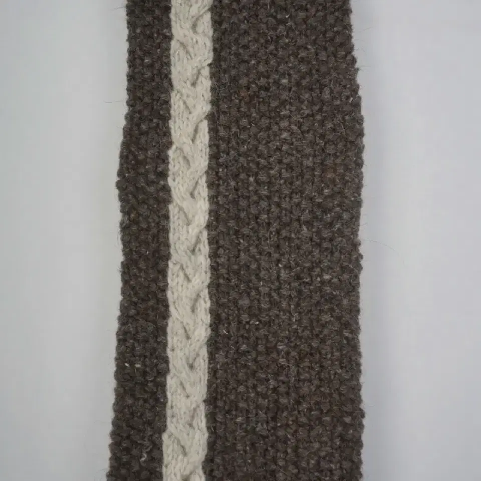 Studio Clip knit muffler