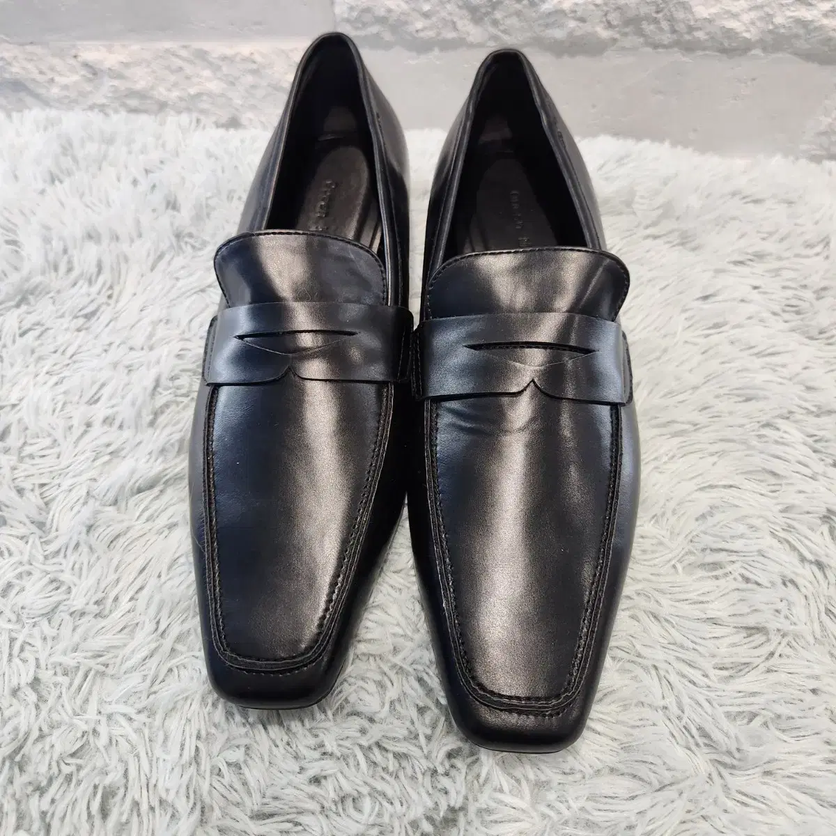 Square-toe mid-heel formal loafer