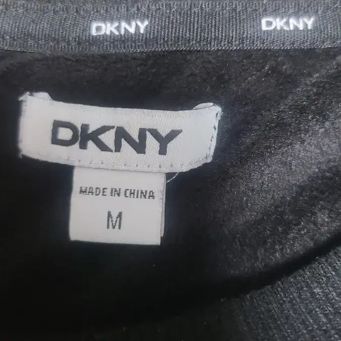 dkny 여성 라운드티셔츠 m