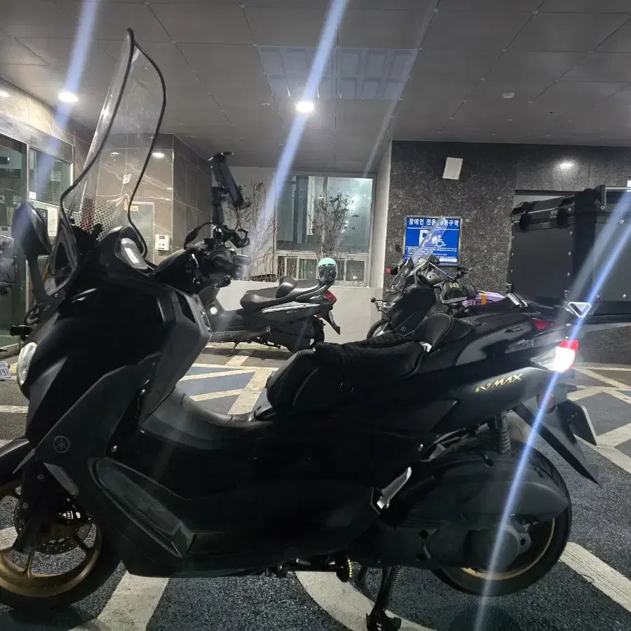 22년식 nmax125 팝니다