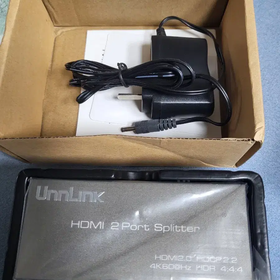 HDMI 분배기(스플리터) 미사용 팝니다