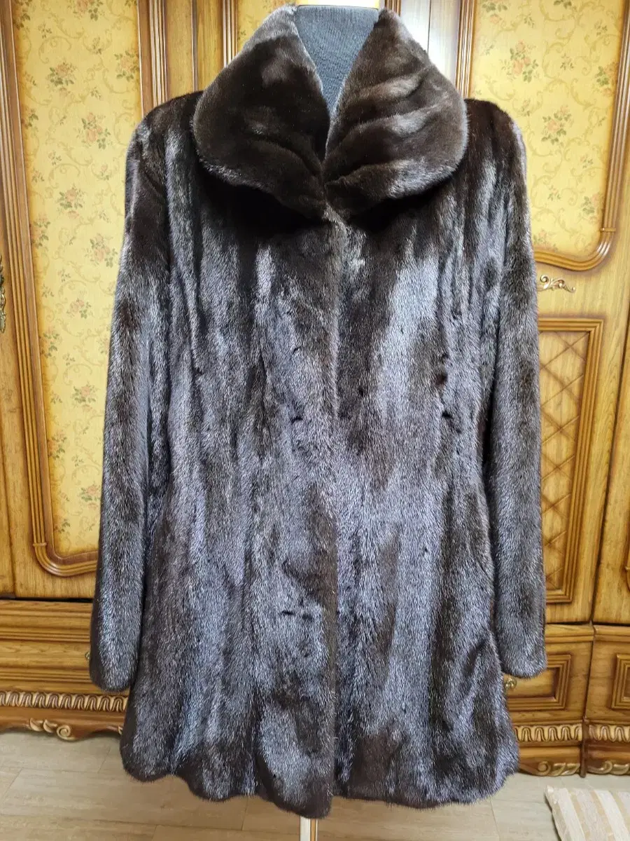 Black Grama Tonal Mink Coat (L)